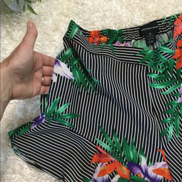 WhoWhatWear Shorts with Flounce 8 - Picture 5 of 8